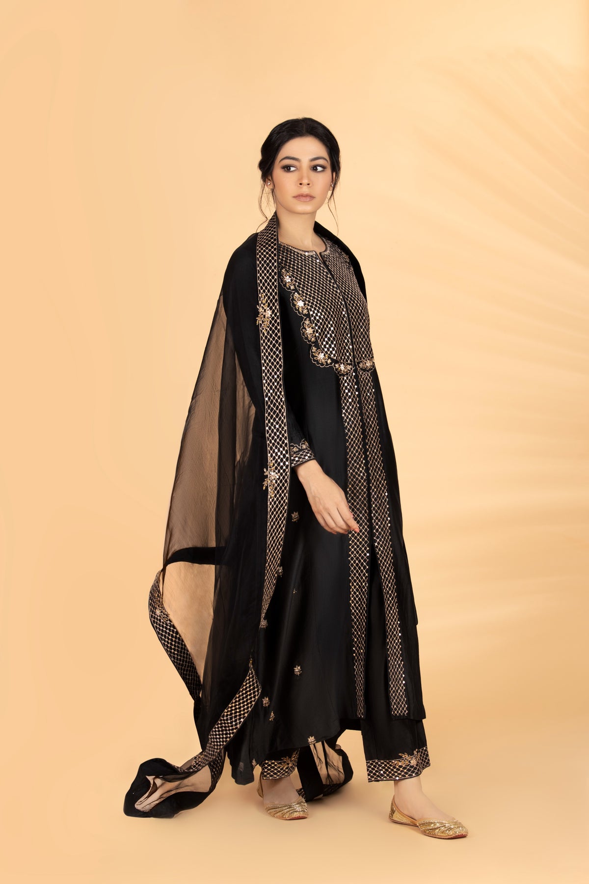Black Yoke Jaal A Line Suit Set