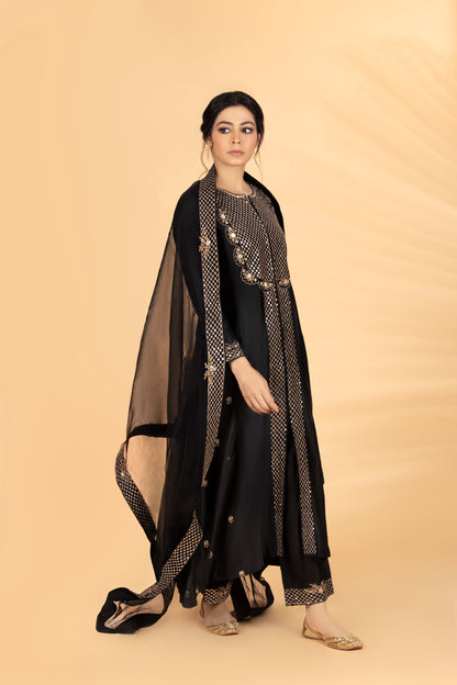 Black Yoke Jaal A Line Suit Set