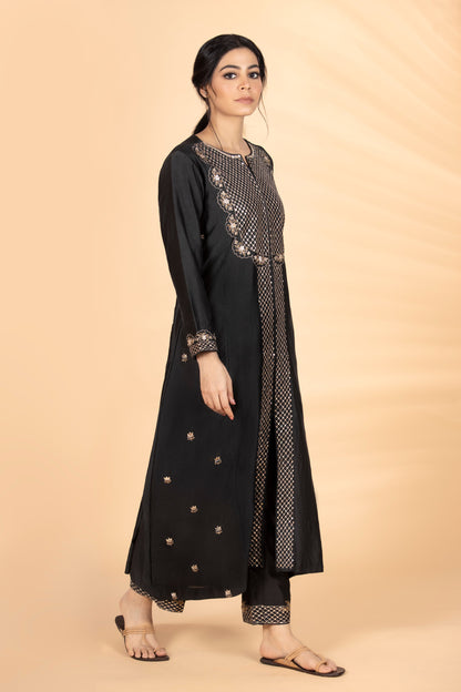 Black Yoke Jaal A Line Suit Set