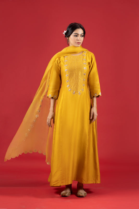Yellow Yoke A Line Set
